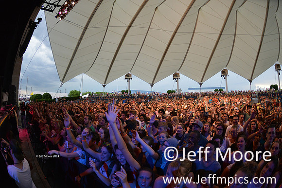 crowd1571fb
