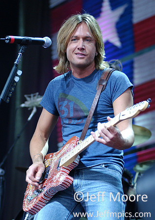 Keith Urban350LP