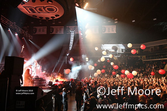 crowd525fb