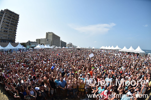 crowd0135