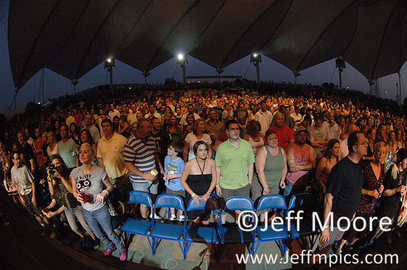 Crowd58
