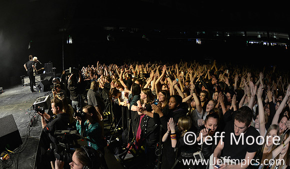 crowd6413