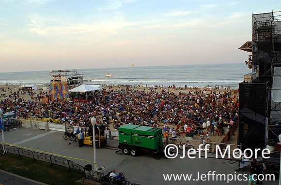 crowd16