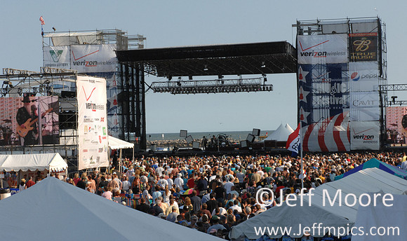 CROWD220_04