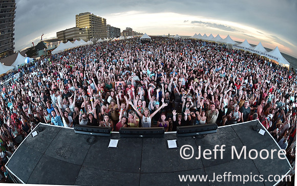 crowd0187