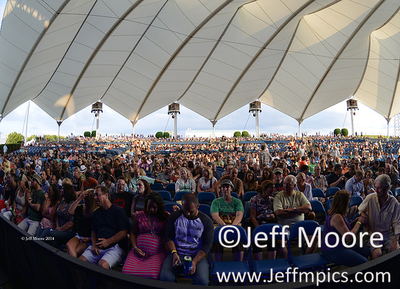 crowd2276fb